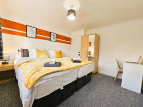 High Wycombe Contractor's delight - sleeps 12